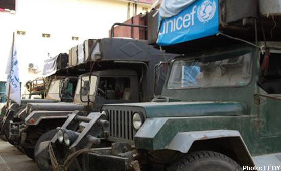 UNICEF aid trucks arrive at Kachin IDPs camps in Laiza. unicef_aid_laiza