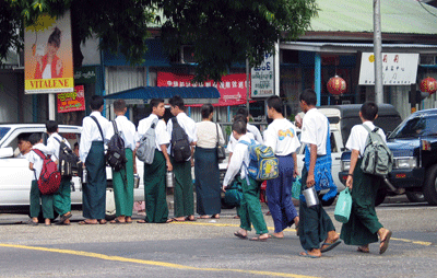 Students are going to school Students_are_going_to_school