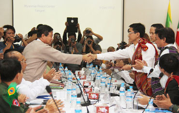 CNF-and-Govt-peace-talks-3_s.jpg
