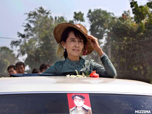 Aung San Suu Kyi in Launglon Township in January. Photo: Mizzima Aung San Suu Kyi in Launglon Township in January. Photo: Mizzima
