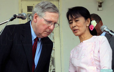 U.S. Senator Mitch McConnell and Burmese opposition leader Aung San Suu Kyi, who met with the Republican minority leader at her home in Rangoon on January 16, 2012. Photo: Mizzima U.S. Senator Mitch McConnell and Burmese opposition leader Aung San Suu Kyi, who met with the Republican minority leader at her home in Rangoon on January 16, 2012. Photo: Mizzima