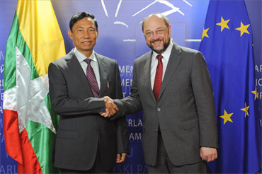 Lower House Speaker Shwe Mann exchanges greetings with EU Parliament President Martin Schulz. Photo: europarl.europa.eu Lower House Speaker Shwe Mann exchanges greetings with EU Parliament President Martin Schulz. Photo: europarl.europa.eu