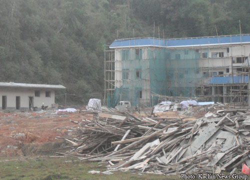 ရှမ်းပြည်မြောက်ပိုင်း မုံဂိုး မျက်နှာချင်းဆိုင် မန်ဟိုင်းတွင် တည်ဆောက်နေတဲ့ တရုတ်တိုက်ခိုက်ရေး စစ်စခန်း။ china_army_pla