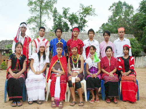 ကရင်နီ မျိုးနွယ်စုများ (ဓါတ်ပုံ-ကေတီ)