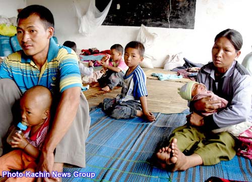 မြန်မာအစိုးရနှင့် KIA စစ်ပွဲကြောင့် ဗန်းမော်ခရိုင် လွယ်ဂျေ မျက်နှာချင်းဆိုင် လားယိန်းသို့ ထွက်ပြေးရောက်ရှိသော ကချင်စစ်ပြေးဒုက္ခသည်များ။ SAM_1680