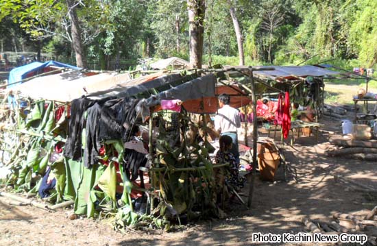 Kachin IDPs and makeshift huts in Hka Dawng Pa camp, Nongdao Township, Ruili District, in China's southwest Yunnan Province. Hka-Dawng-Pa2