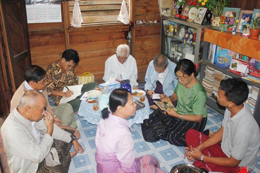 နိုင်ငံရေးလုပ်ဖော်ကိုင်ဖက်များ တက်ရောက်(ဓါတ်ပုံ- SNLD) 03