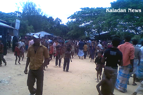 Refugees gather in front of Camp authority office and clinic of registered Kutupalong camp Ktu-07