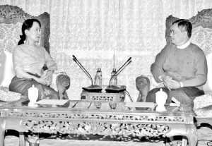 the 8th meeting of Daw Aung San Suu Kyi and U Aung Kyi (Source-The Mirror) oct-7-300x207
