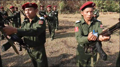 ကချင်လွတ်လပ်ရေးတပ်မတော် (ဓါတ်ပုံ BBC) KIA_Photo_BBC