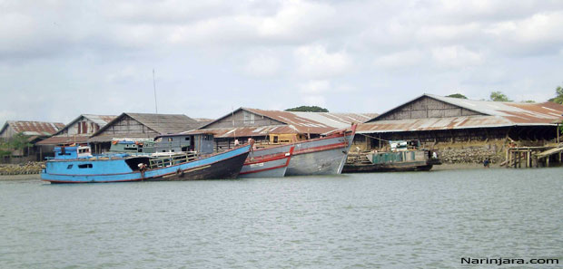 Mingan Port in Sittwe for border trade Myanmar-cargo-boat