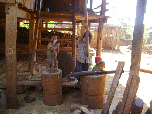 a_village_from_demawhso