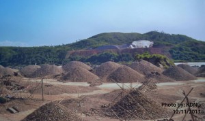 Gold-mining-photo-2-300x178