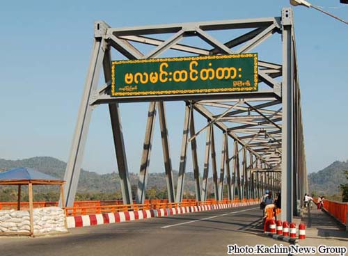 Irrawaddy Bridge which is connecting Myitkyina and Waingmaw. nov16_mahkrai
