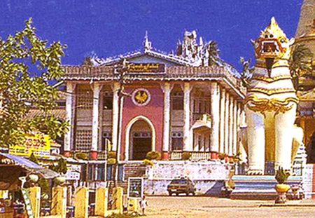 The beautiful Mon Religious Building near the Shwe Mawdaw Pagoda zob-MON
