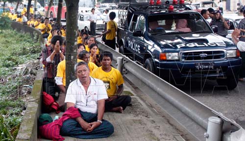 Mizzima mark-4th-anniversary-saffron-1ss