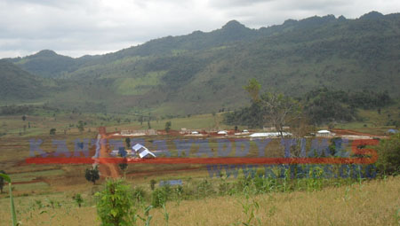 ကရင်နီပြည် ဖရူဆိုမြို့နယ်အတွင်းရှိ မြန်မာအစိုးရတို့ တည်ဆောက်ထားသော စစ်လေ့ကျင့်ရေးကျောင်းမြင်ကွင်း တနေရာ (ဓါတ်ပုံ-ကေတီ)