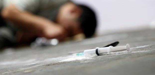 မွန်ပြည်နယ် တွင်းက မူးယစ် ရန်စွယ်ဟာ အမျိုးသားရေး အန္တရာယ် ဖြစ်နေပြီ (ဓါတ်ပုံ -One80center) မွန်ပြည်နယ် တွင်းက မူးယစ် ရန်စွယ်ဟာ အမျိုးသားရေး အန္တရာယ် ဖြစ်နေပြီ (ဓါတ်ပုံ -One80center)