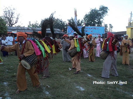 အိုးစည်တီး၍ ပွဲဖွင့်လှစ် အိုးစည်တီး၍ ပွဲဖွင့်လှစ်