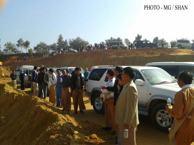 ကုမ္ပဏီလွှဲအပ်သည့်အခမ်းအနား ။ ကုမ္ပဏီလွှဲအပ်သည့်အခမ်းအနား ။