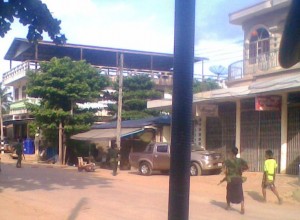 ဘုရားသုံးဆူမြို့ပေါ် မတည်ငြိမ်မှုမြင်ကွင်း ဘုရားသုံးဆူမြို့ပေါ် မတည်ငြိမ်မှုမြင်ကွင်း