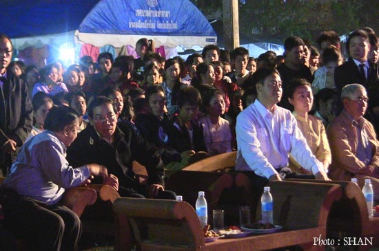 ဒေါန်းဂျန်ဘုန်းကြီးကျောင်း ၌ကျင်းပသော ဘုရင့်မွေးနေ့တွင်တွေ့ရသော RCSS/SSA ခေါင်းဆောင် ဒု-ဗိုလ်ချုပ်ကြီးယွက်စစ် ဒေါန်းဂျန်ဘုန်းကြီးကျောင်း ၌ကျင်းပသော ဘုရင့်မွေးနေ့တွင်တွေ့ရသော RCSS/SSA ခေါင်းဆောင် ဒု-ဗိုလ်ချုပ်ကြီးယွက်စစ်