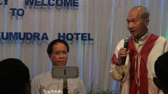 ဒုသမ္မတ စိုင်းမောက်ခမ်းနှင့် ကေအဲန်ယူ ယခုလို တွေ့ဆုံစဉ် ဒုသမ္မတ စိုင်းမောက်ခမ်းနှင့် ကေအဲန်ယူ ယခုလို တွေ့ဆုံစဉ်