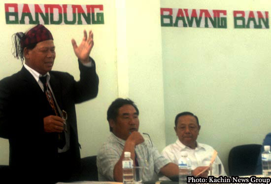 PKDS president Nsang Tu Awng gave welcome speech to Kachin representatives in the Chiang Mai Meeting on January 3. PKDS president Nsang Tu Awng gave welcome speech to Kachin representatives in the Chiang Mai Meeting on January 3.