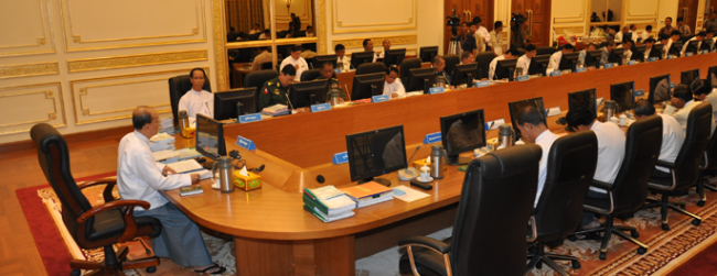 အစိုးရ၏ပြည်ထောင်စု အဆင့် ငြိမ်းချမ်းရေးဖေါ်ဆောင်ရေး ဗဟိုကော်မီတီ အစည့်အဝေး