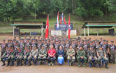 ခေါင်းဆောင်းမှုနဲ့ စီမံခန့်ခွဲရေး သင်တန်းသားများနှင့် ခေါင်းဆောင်များအား တွေ့ရစဉ် (ဓါတ်ပုံ-ကေတီ)