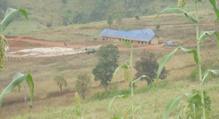 ဒေသခံခြံမြေကို သိမ်းဆည်းပြီး စစ်လေ့ကျင်းရေးကွင်းအဖြစ်တည်ဆောက်ထားသည့်နေရာ (ဓါတ်ပုံ-ကေတီ)