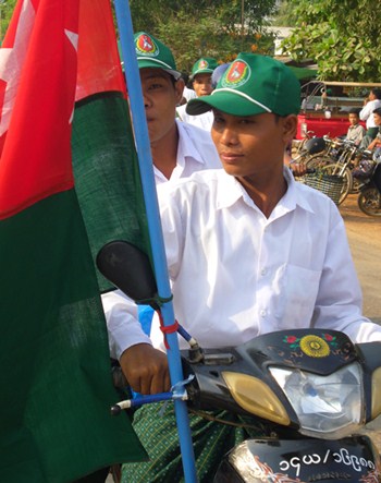 USDP ပါတီ၏ ကော့မှူး နယ်လှည့်ခရီးမထွက်ခွာမီ (Photo-KIC) USDP ပါတီ၏ ကော့မှူး နယ်လှည့်ခရီးမထွက်ခွာမီ (Photo-KIC)