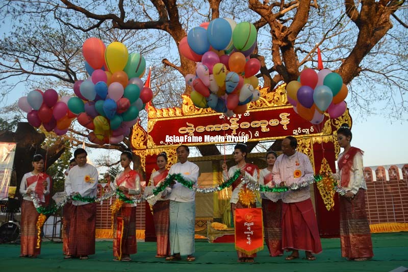 ၆၅ ကြိမ်မြောက် ရန်ကုန်မွန်အမျိုးသားနေ့အခမ်းအနားသို့ ရန်ကုန်တိုင်းဒေသကြီးဝန်ကြီးချုပ်တက်ရောက်ခဲ့စဉ်(Internet) ၆၅ ကြိမ်မြောက် ရန်ကုန်မွန်အမျိုးသားနေ့အခမ်းအနားသို့ ရန်ကုန်တိုင်းဒေသကြီးဝန်ကြီးချုပ်တက်ရောက်ခဲ့စဉ်(Internet)