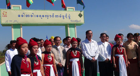 ဒေါတဒါးရေလှောင်တမံ ဖွင့်ပွဲ အခမ်းအနား ကျင်းပစဉ် (ဓါတ်ပုံ-ကေတီ)