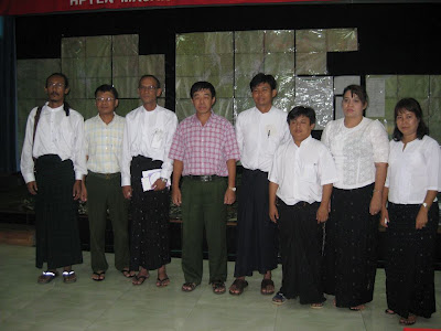 ဇွန်လ(၈)ရက်နေ့၌လည်း ကိုမြအေးတို့အဖွဲ့သည် KIO အဖွဲ့နှင့်လည်း တွေ့ဆုံဆွေးနွေးခဲ့