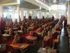 ယခင်နှစ်များတွင်ကျင်းပခဲ့သော မွန်ပရိယတ္တိစာဖြေပွဲ( Photo- imna) ယခင်နှစ်များတွင်ကျင်းပခဲ့သော မွန်ပရိယတ္တိစာဖြေပွဲ( Photo- imna)