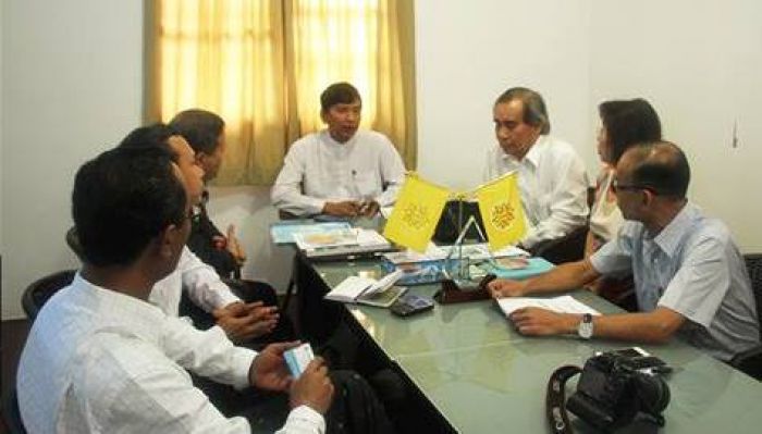 88 မျိုးဆက် ခေါင်းဆောင် များနှင့် ဆွေးနွေးစဉ် 88 မျိုးဆက် ခေါင်းဆောင် များနှင့် ဆွေးနွေးစဉ် ဓါတ်ပုံ - (၈၈ မျိုးဆက်) 88 မျိုးဆက် ခေါင်းဆောင် များနှင့် ဆွေးနွေးစဉ် 88 မျိုးဆက် ခေါင်းဆောင် များနှင့် ဆွေးနွေးစဉ် ဓါတ်ပုံ - (၈၈ မျိုးဆက်)