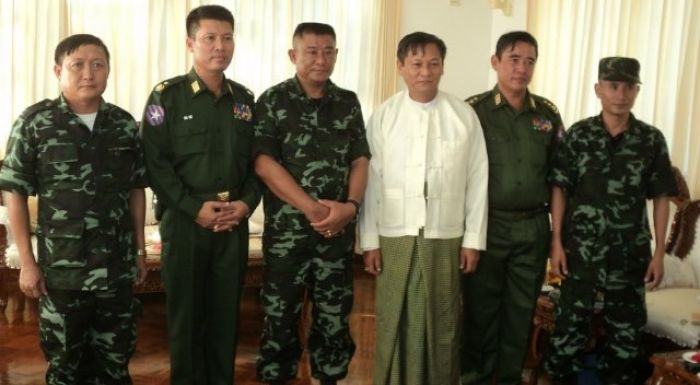 အပစ်အခတ်ရပ်စဲရေး ဆွေးနွေးစဉ်က အပစ်အခတ်ရပ်စဲရေး ဆွေးနွေးစဉ်က (ဓါတ်ပုံ- DKBA)