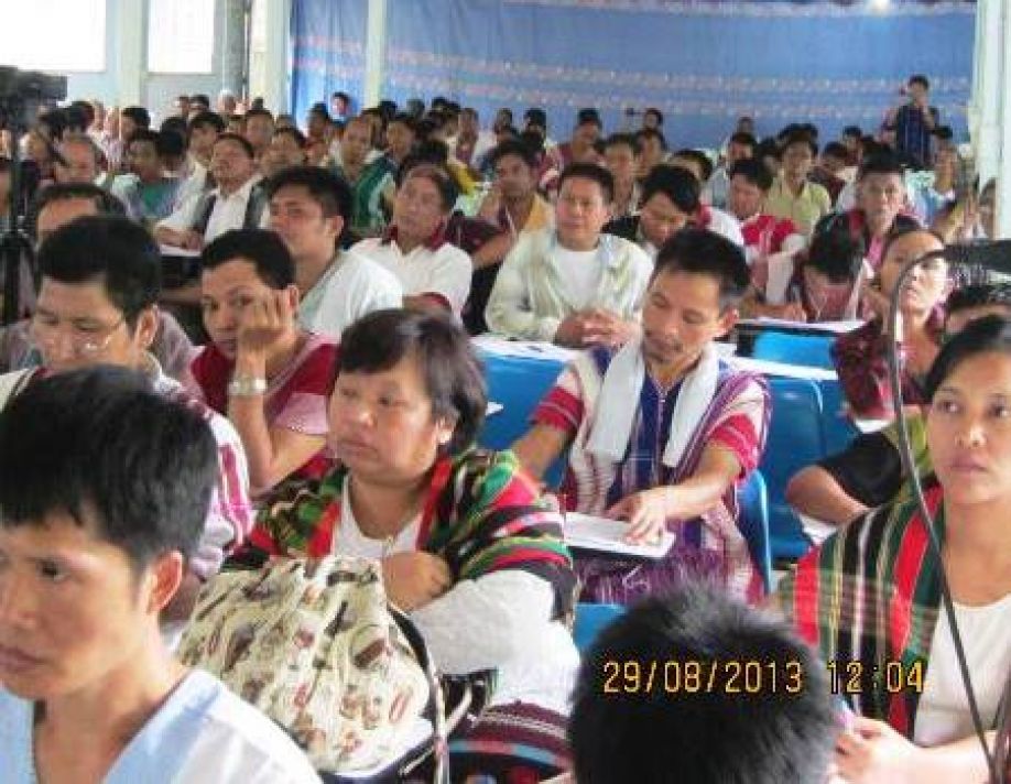 ဆွေးနွေးပွဲကျင်းပနေပုံ ဆွေးနွေးပွဲကျင်းပနေပုံ (ဓါတ်ပုံ - ရွှေဟင်္သာ) phophtawphoto