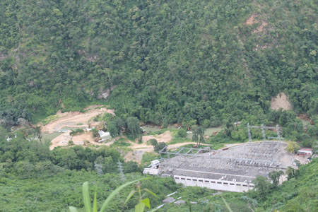 လောပိတ ရေးအားလျှပ်စစ်စက်ရုံ (ဓါတ်ပုံ-ကန္တာရဝတီတိုင်း(မ်)) လောပိတ ရေးအားလျှပ်စစ်စက်ရုံ (ဓါတ်ပုံ-ကန္တာရဝတီတိုင်း(မ်))