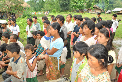 KIO/KIA ဌာနချုပ် လိုင်ဇာ အနီးမှ ဒုက္ခသည်စခန်းတခု။ KIO/KIA ဌာနချုပ် လိုင်ဇာ အနီးမှ ဒုက္ခသည်စခန်းတခု။