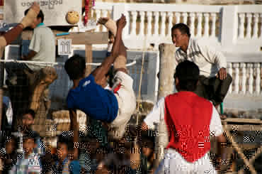 Sepak-Takraw-Chinlone