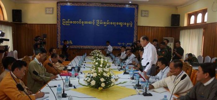 လားရှိူး ဆွေးနွေးပွဲ ကျင်းပစဉ် လားရှိူး ဆွေးနွေးပွဲ ကျင်းပစဉ် ( ဓါတ်ပုံ - SSPP) လားရှိူး ဆွေးနွေးပွဲ ကျင်းပစဉ် လားရှိူး ဆွေးနွေးပွဲ ကျင်းပစဉ် ( ဓါတ်ပုံ - SSPP)