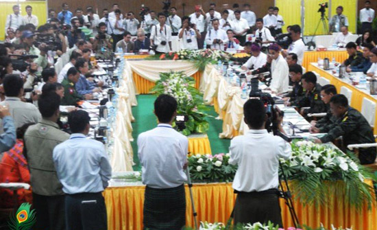 govt-peace-delegation-and-kio-peace-talks