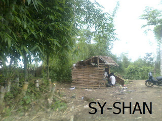 မူးယစ်ဆေးဝါးလွတ်လပ်စွာရောင်းဝယ်ဖောက်ကားနေသည့်တဲ မူးယစ်ဆေးဝါးလွတ်လပ်စွာရောင်းဝယ်ဖောက်ကားနေသည့်တဲ