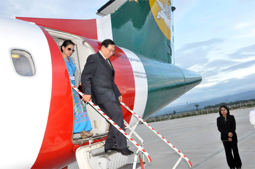RCSS/SSA leader and his wife arriving Naypyitaw (Photo: SSA)
