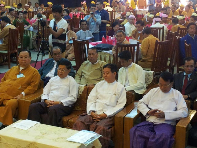 ရန်ကုန်မြို့ မြန်မာငြိမ်းချမ်းရေး စင်တာတွင် ကျင်းပသော ရှမ်းရေးရာ ဆွေးနွေးပွဲ (ဓါတ်ပုံ ဦးလှမောင်ရွှေ)