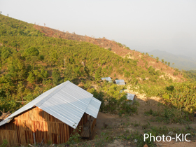 အိုင်ဒီပီများ နေထိုင်ရန် ဆောက်လုပ်ထားသော အိမ်ခြေ