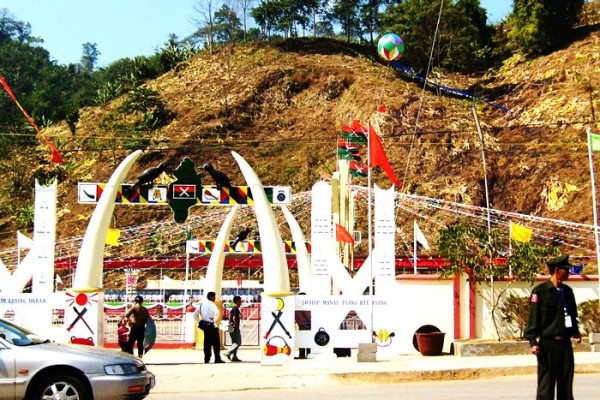 လိုင်ဇာမြို့၊ ကချင်လွတ်မြောက်ရေးအဖွဲ့၊ ကချင်ပြည်နယ်။ လိုင်ဇာမြို့၊ ကချင်လွတ်မြောက်ရေးအဖွဲ့၊ ကချင်ပြည်နယ်။