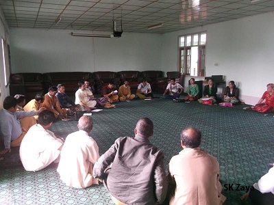 လားရှိုးတွင်ပြုလုပ်သောလူဦးရေကောက်ယူရေးကော်မတီ ဆွေးနွေးပွဲ (ဓါတ်ပုံ- SK Zaya) လားရှိုးတွင်ပြုလုပ်သောလူဦးရေကောက်ယူရေးကော်မတီ ဆွေးနွေးပွဲ (ဓါတ်ပုံ- SK Zaya)